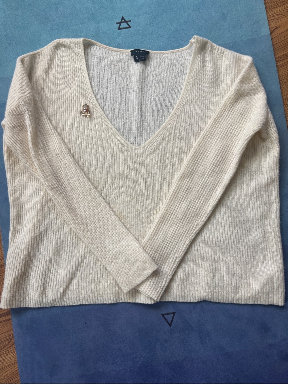 Theory 100% wool V-Neck Ribbed Sweater - P/TP